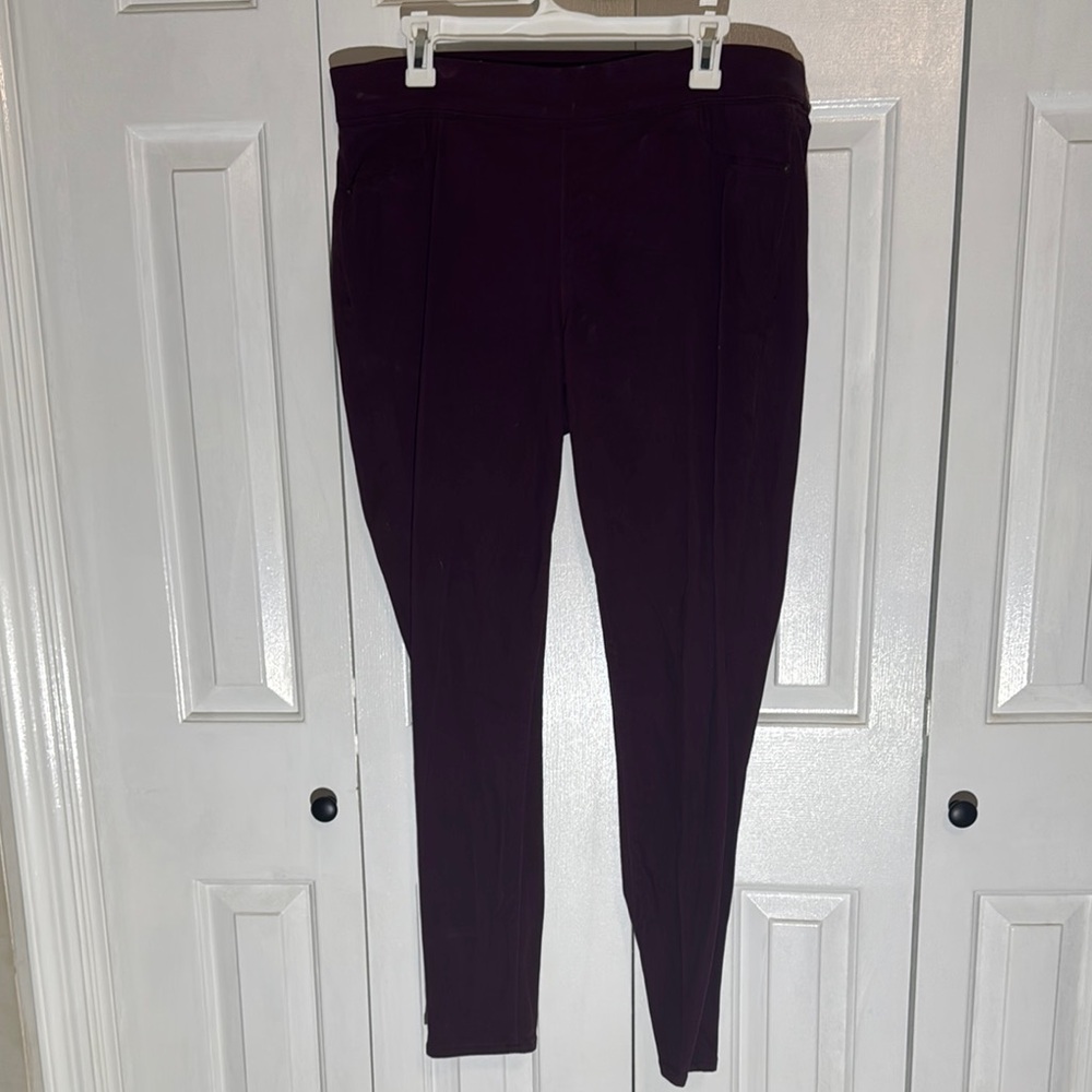 Old Navy Women's Skinny Pants - Burgundy